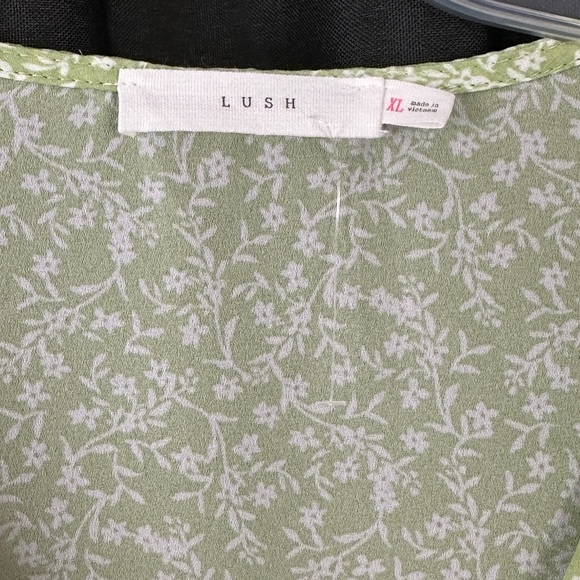 Lush - Sage Green Floral V-Neck Short Sleeve Faux Wrap Blouse Si… - Picture 7 of 13